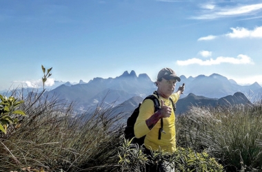 Valmir numa de suas excursões pelas montanhas friburguenses (Fotos: Valmir Tavares)