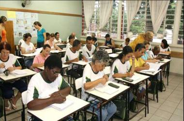 Sesi abre inscrições para Educação de Jovens e Adultos