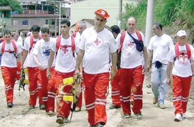 Os voluntários da Cruz Vermelha de Nova Friburgo (Arquivo AVS)