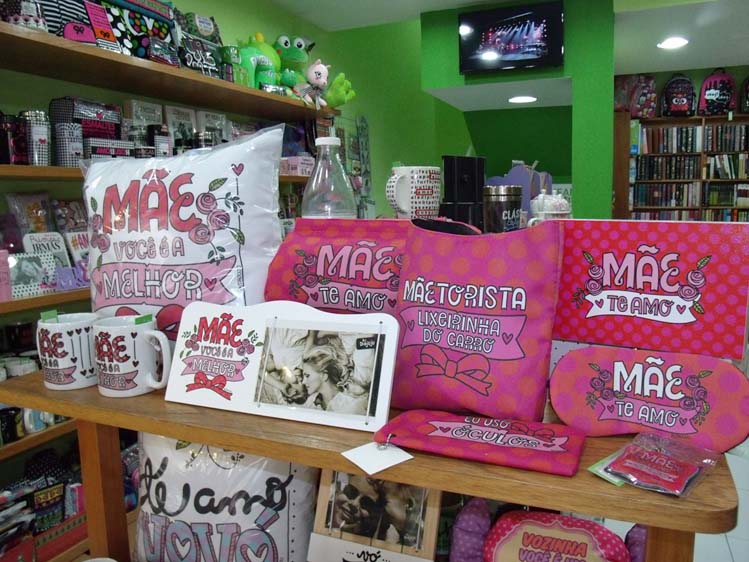 Movimento nas lojas ainda é baixo. Comerciantes acreditam  que o fluxo de consumidores aumente no fim da semana (Lúcio Cesar Pereira/A Voz da Serra)