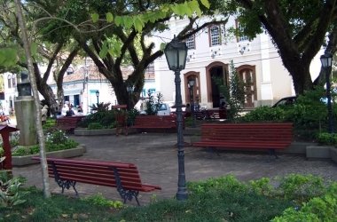A praça da pacata Duas Barras (Arquivo AVS)