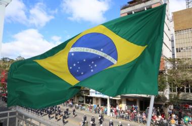 Segunda tem desfile do Dia da  Independência na Alberto Braune