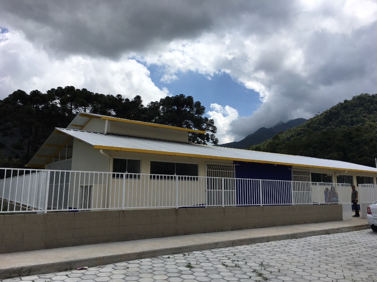 A nova escola: investimento de R$ 1 milhão (Foto: Divulgação PMNF)