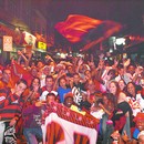 Torcida rubro-negra festeja tricampeonato