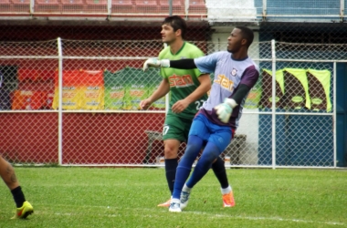 Luiz Felipe foi uma das novidades do Friburguense diante do Itaboraí: briga pela camisa 1 com Afonso
