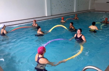 Friburgo participa da maior aula de natação do mundo