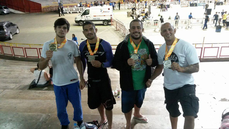 Frotté, Pará, Xico e Glauco: todos medalhistas na capital de Minas Gerais, onde ocorreu o Summer de Jiu-Jítsu (Fotos: Divulgação)