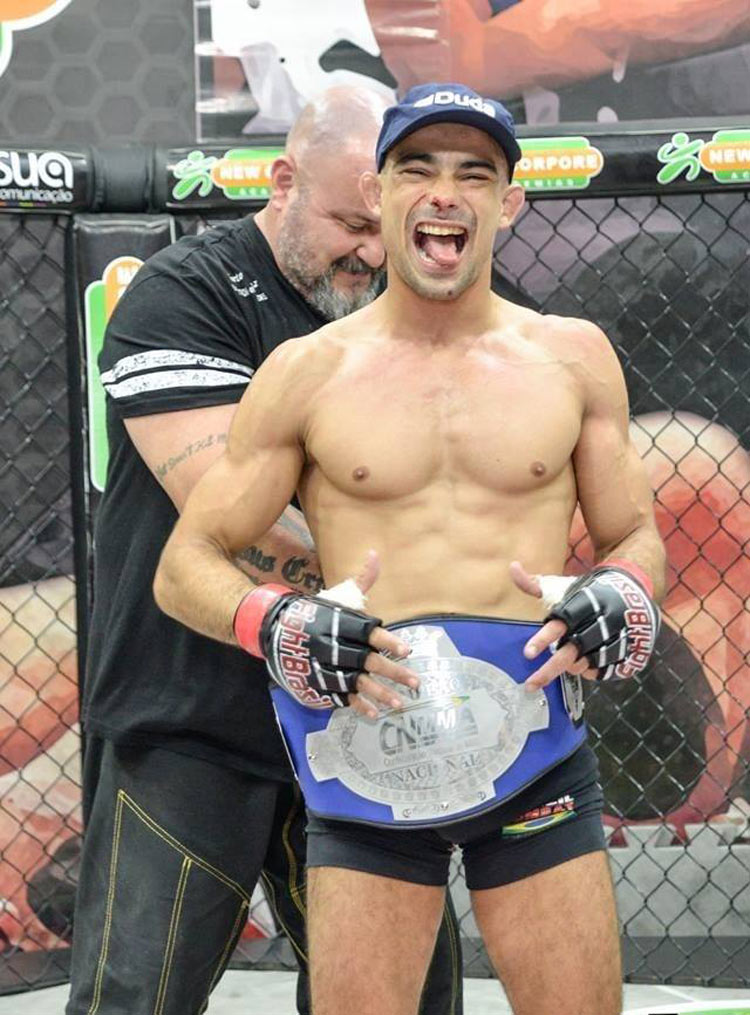 Lutador de Nova Friburgo sonha repetir o sucesso de conterrâneos no MMA: “Objetivo é construir uma carreira de vitórias” (Foto: Divulgação)