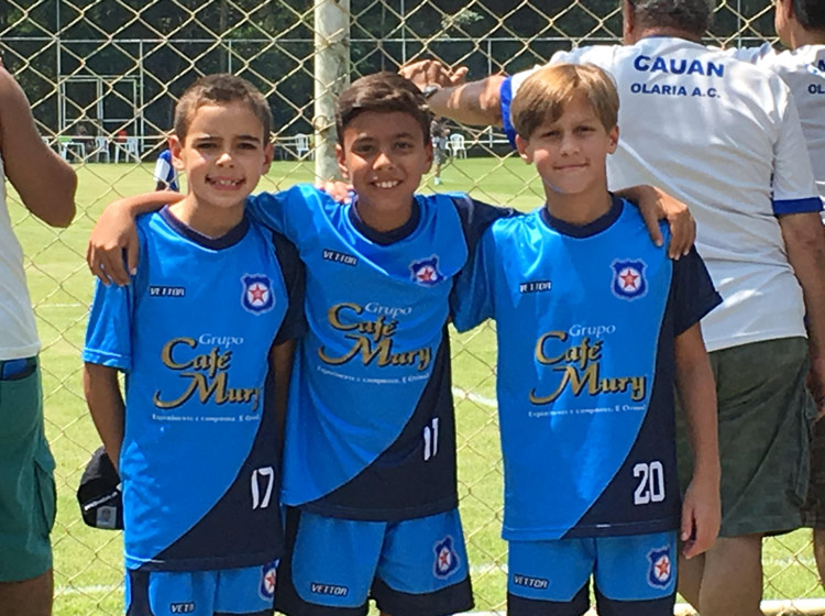 Lucas, Henrique e Pedro: atletas do jovem time tricolor em Xerém