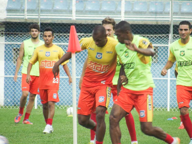 Tricolor da Serra segue a rotina de treinos para a disputa do campeonato estadual (Foto: Vinicius Gastin)
