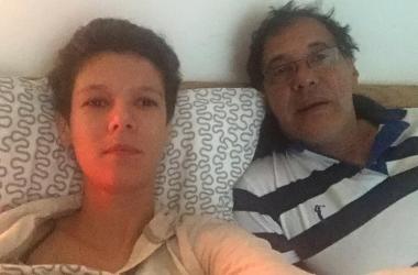 No dia seguinte aos atentatos, Gabriela e Reginaldo atenderam ao pedido do governo francês e não saíram às ruas (Foto: Facebook)