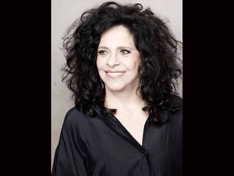 Estrela do Festival, Gal Costa fala sobre  sua carreira e dá detalhes do show