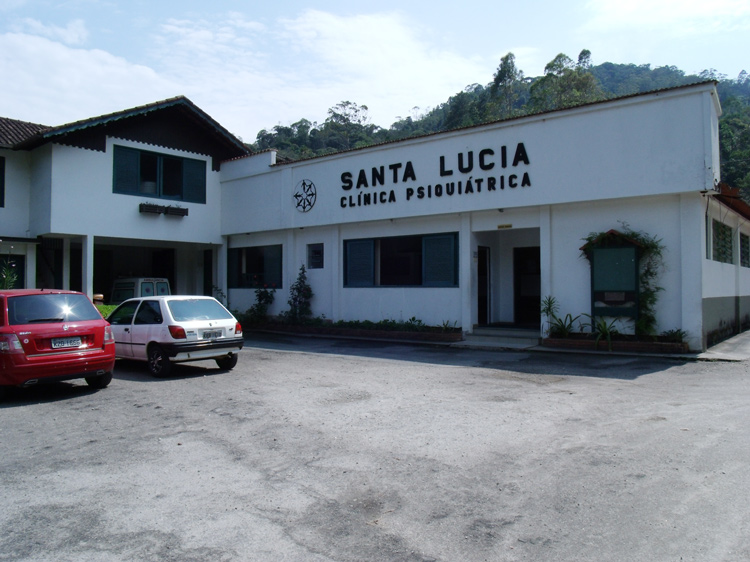 Funcionários da Clínica Santa Lúcia ficam dois meses sem salário