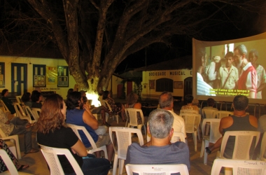 A primeira exibição do Cine-Memória, com o filme “Narradores de Javé”  (Foto: Divulgação)