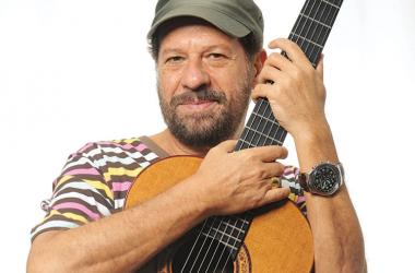 João Bosco faz show hoje no Teatro Municipal