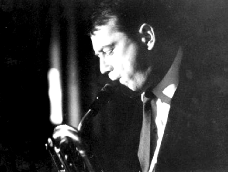 O músico sueco Lars Gullin, em 1964 (Foto: Domínio público)