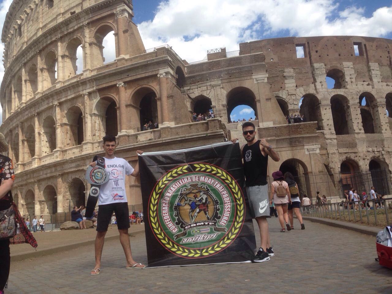 Lucas e Guilherme comemoram em Roma (Foto: Álbum pessoal)