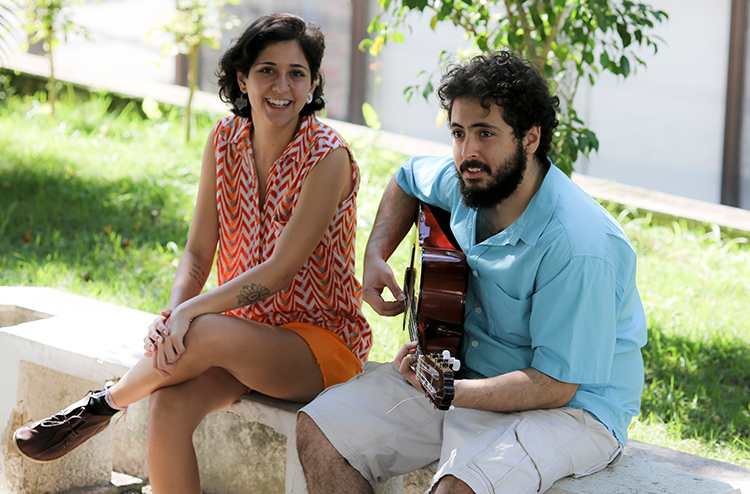  A cantora Luísa Macedo e o compositor Miguel Rabello (Foto: Divulgação)