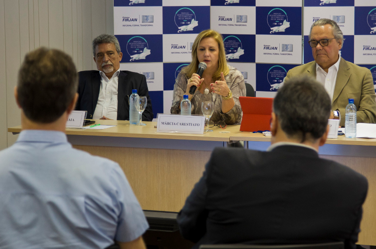 Márcia Carestiato (ao centro) e Eduargo Eugênio Gouvêa (à direita) (Foto: Vinicius Magalhães)