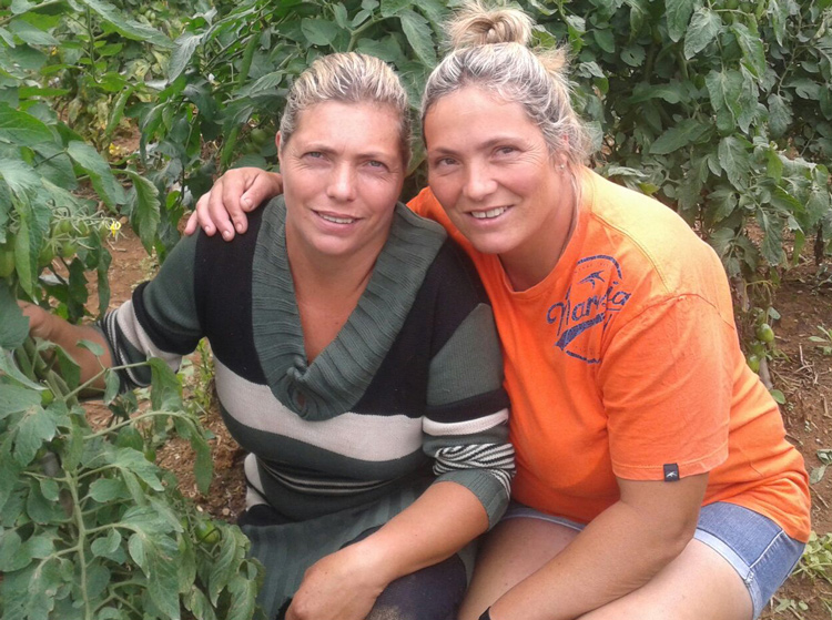 As irmãs Marilza e Silvânea lideram o grupo de mulheres produtoras da comunidade de Salinas (Foto: Miguel Schuenck Ribeiro/Rio Rural)