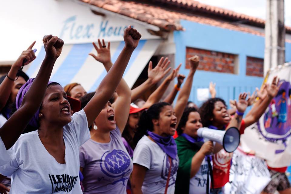 Movimentos femininos crescem e ocupam espaços na política do Brasil