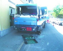 Acidentes simultâneos no Bairro Ypu e Ponte da Saudade dão nó no trânsito