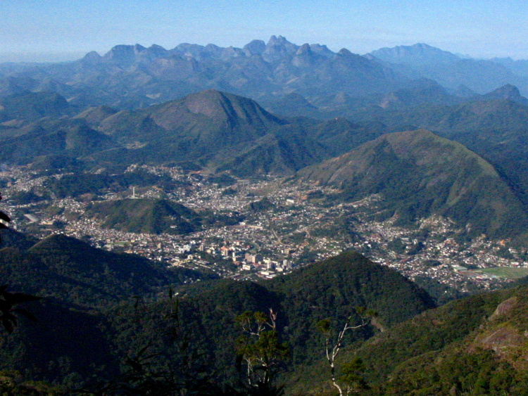 Teresópolis vista da Pedra do Sino (Foto: Wikipédia)