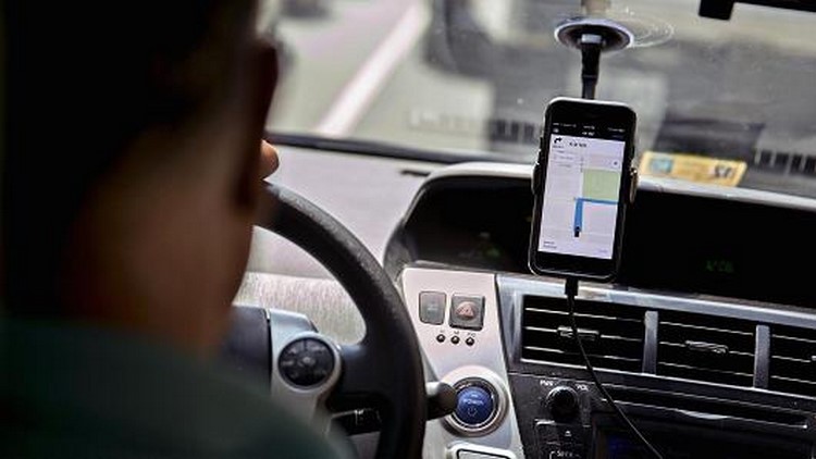 Bravo sanciona lei que libera Uber só após regulamentação