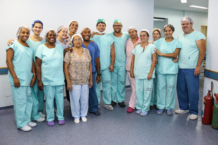  Equipe de enfermagem, composta por 14 profissionais (Foto: João Luccas Oliveira)