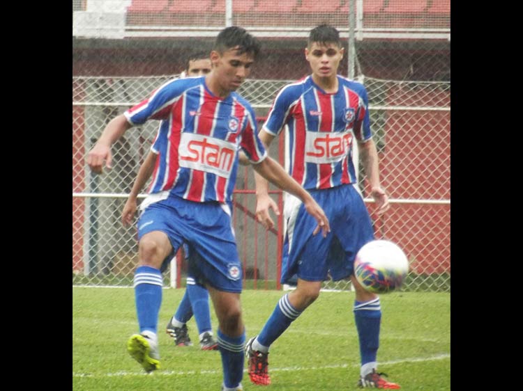 Com a vitória, juvenil do Friburguense volta ao grupo dos quatro primeiros colocados (Vinicius Gastin/A Voz da Serra)