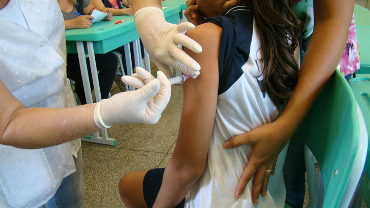 Procura da vacina contra o HPV é baixa, diz Ministério