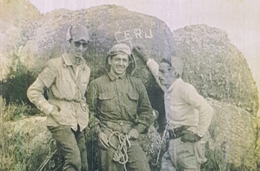 Hermano Fontão, Salomith Smith e Sílvio Mendes, em 1954, no Pico Maior, em Salinas (Foto: Arquivo pessoal de Wilson Pontes de Mello)