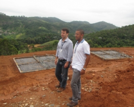 Compromisso com o social: Águas de Nova Friburgo implanta rede de água e esgoto para casas populares no Parque das Flores