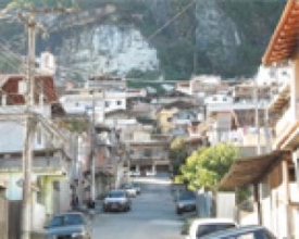 São Jorge: bairro cresce em meio a contrastes