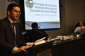 Secretário de Educação presta contas na Câmara