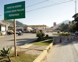 Ponte permanece aberta até que substituição seja preparada