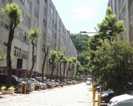Onda de calor enfatiza falta de sombras no Centro