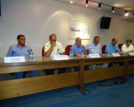 Empresários se reúnem para discutir formas de reconstruir Nova Friburgo