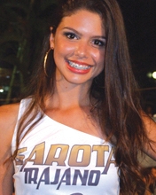 Letícia Zago Cardoso é eleita garota Trajano 2012