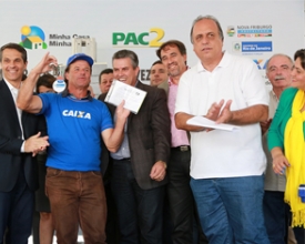Governo do estado entrega 300 apartamentos no loteamento Terra Nova