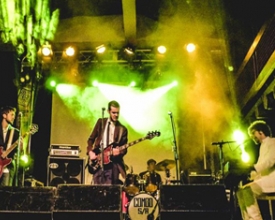 Victor Nogueira, vocalista e guitarrista da banda Combo S/A