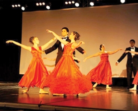 Musical Old & Gold une a  classe artística friburguense