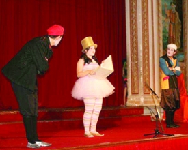 Montagem de “O Casaco Encantado”  encanta plateia no teatro do Anchieta