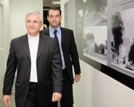 Exposição “No Foco da Fé” conta a trajetória do bispo Dom Edney em Nova Friburgo