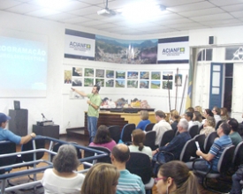 Palestra sobre PNL lotou novamente o auditório da Acianf