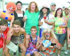 Bloco das Piranhas anima  o primeiro dia de carnaval