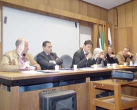 Conselho de idosos se reúne para debater políticas voltadas à terceira idade