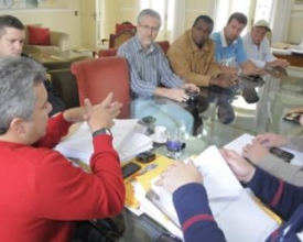 Prefeito propõe pacto para  enfrentar a crise na Saúde