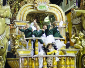 Vilage faz um passeio pela história da  música e reverencia Euterpe Friburguense