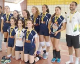 Meninas do vôlei do NF Country Clube encerram 2014 com título em Itaboraí